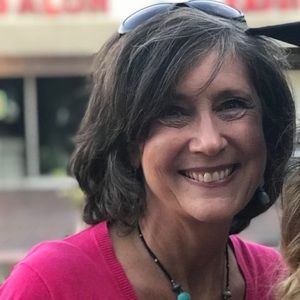 Meet your Posher, Laura